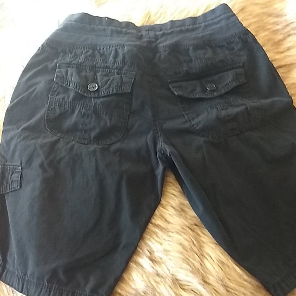 Shorts - Picture 4 of 4